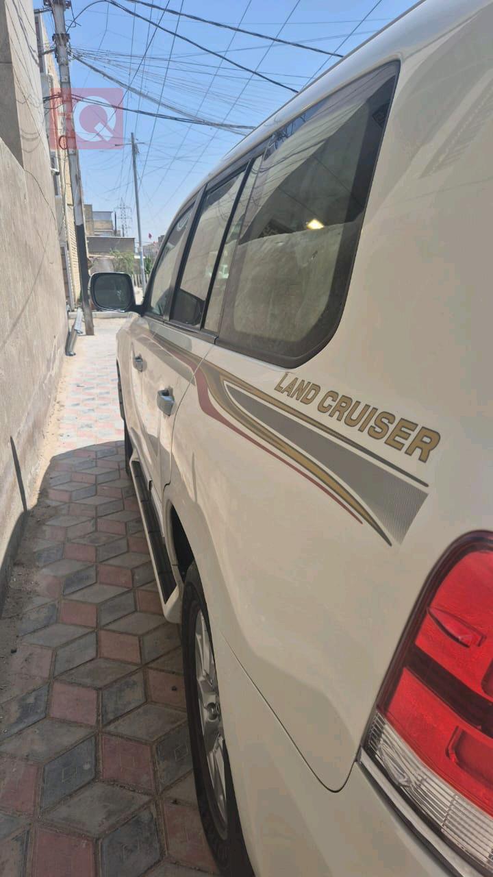 تويوتا لاندكروزر